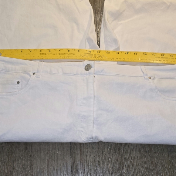 Ruby Rd. Size 24W White Jeans Nwt - Picture 2 of 9